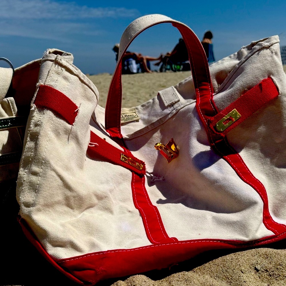 A BOAT & TOTE STORY | IN VINTAGE RED